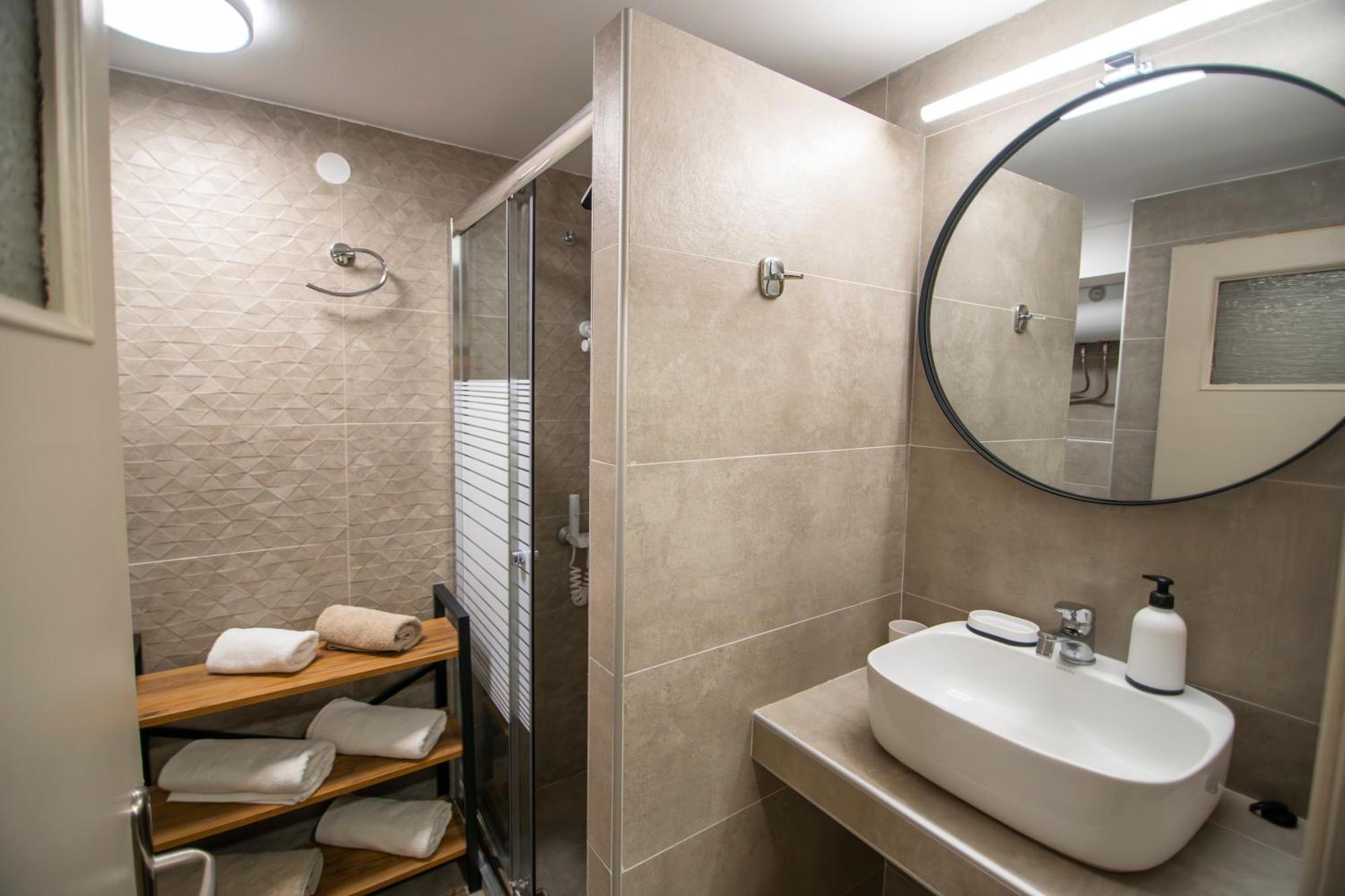 Apartment Kondoulis 2 *